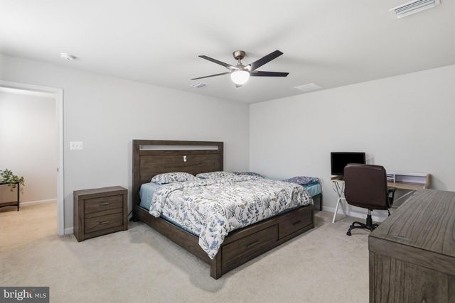 145 PERIDOT DR, Chambersburg, PA 17202