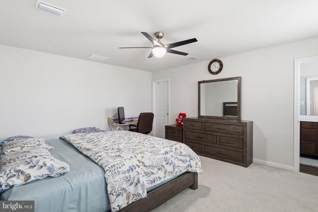 145 PERIDOT DR, Chambersburg, PA 17202