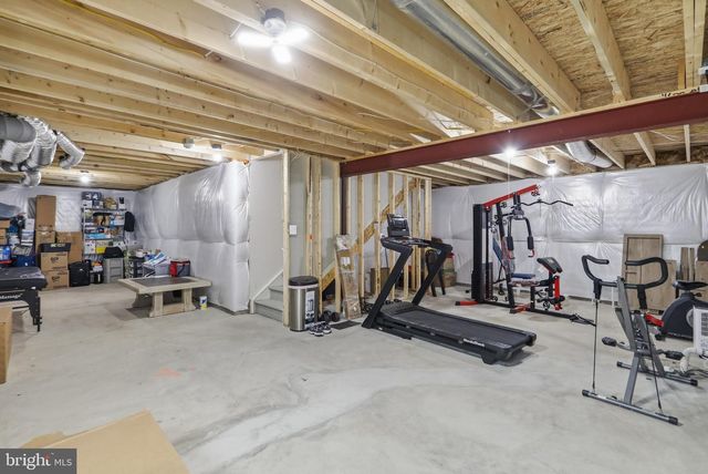 145 PERIDOT DR, Chambersburg, PA 17202