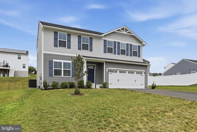 145 PERIDOT DR, Chambersburg, PA 17202