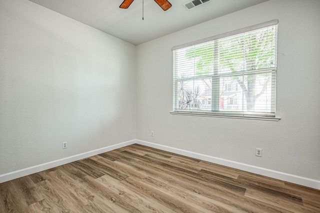 2187 N Sunny Lane, Reedley, CA 93654