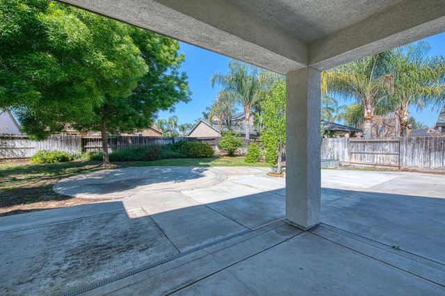 2187 N Sunny Lane, Reedley, CA 93654