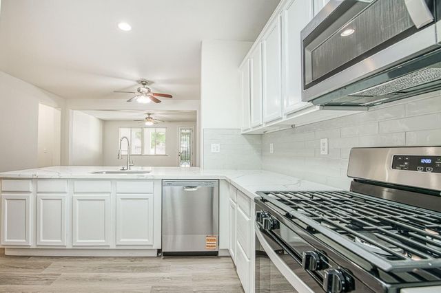 2187 N Sunny Lane, Reedley, CA 93654