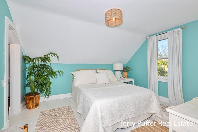 305 N Robert Street, Ludington, MI 49431