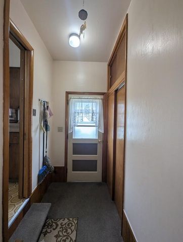 736 W 8TH AVENUE, Oshkosh, WI 54902
