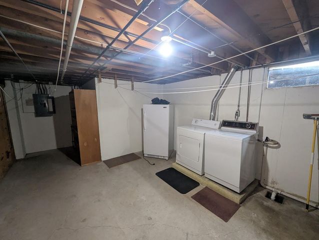 736 W 8TH AVENUE, Oshkosh, WI 54902