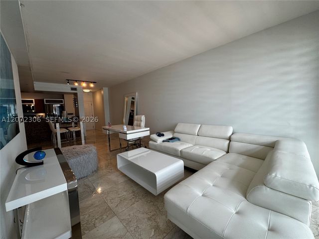 7350 SW 89th St 1809S, Miami, FL 33156
