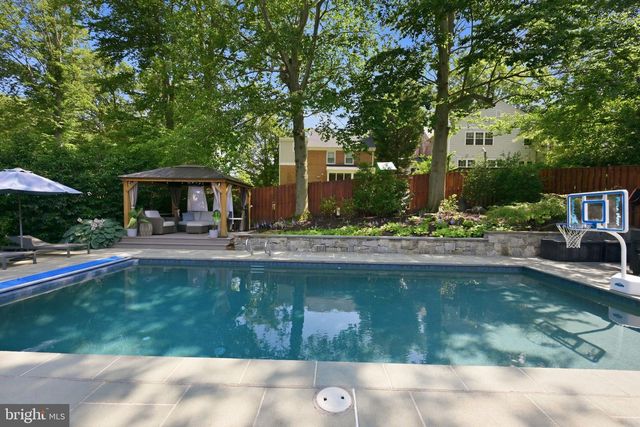 3008 DOGWOOD ST NW, Washington, DC 20015