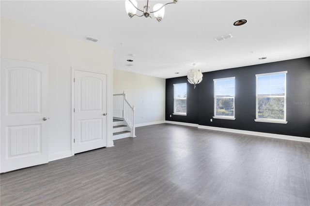 10033 TOWN LAKE DR, Orlando, FL 32832