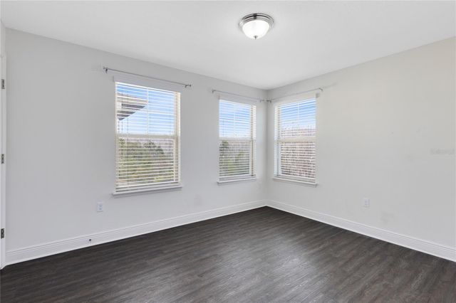 10033 TOWN LAKE DR, Orlando, FL 32832