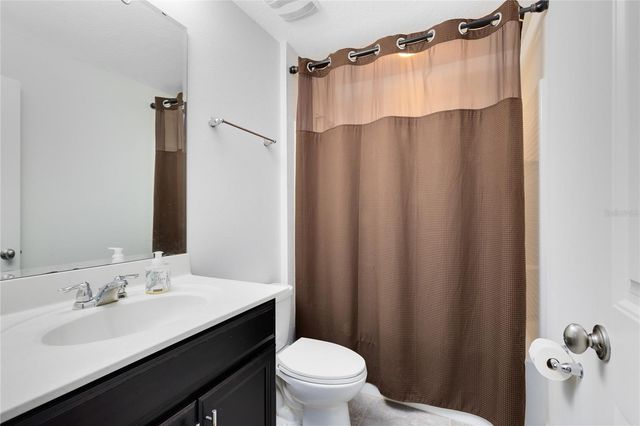 10033 TOWN LAKE DR, Orlando, FL 32832