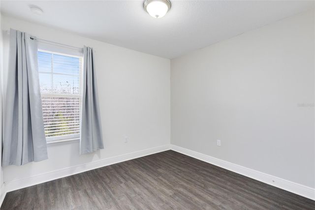 10033 TOWN LAKE DR, Orlando, FL 32832