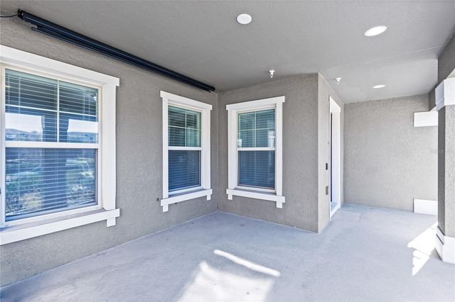 10033 TOWN LAKE DR, Orlando, FL 32832