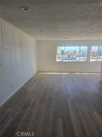 11742 Jacaranda Avenue, Hesperia, CA 92345