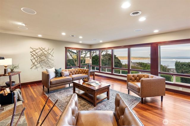 6916 Soundview Drive, Gig Harbor, WA 98335