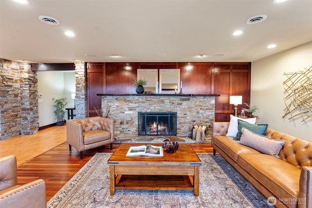 6916 Soundview Drive, Gig Harbor, WA 98335