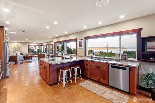 6916 Soundview Drive, Gig Harbor, WA 98335