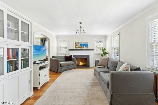110 Oak Ln, Cranford Twp., NJ 07016