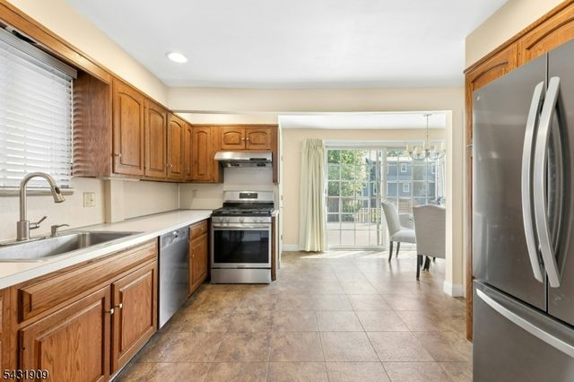 110 Oak Ln, Cranford Twp., NJ 07016