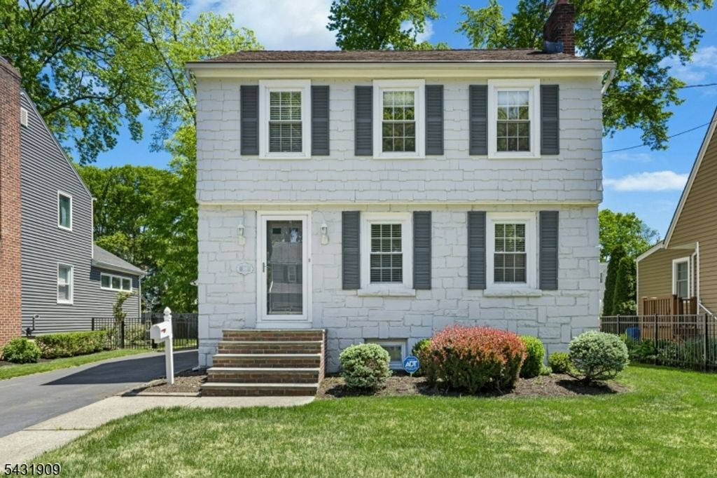 110 Oak Ln, Cranford Twp., NJ 07016