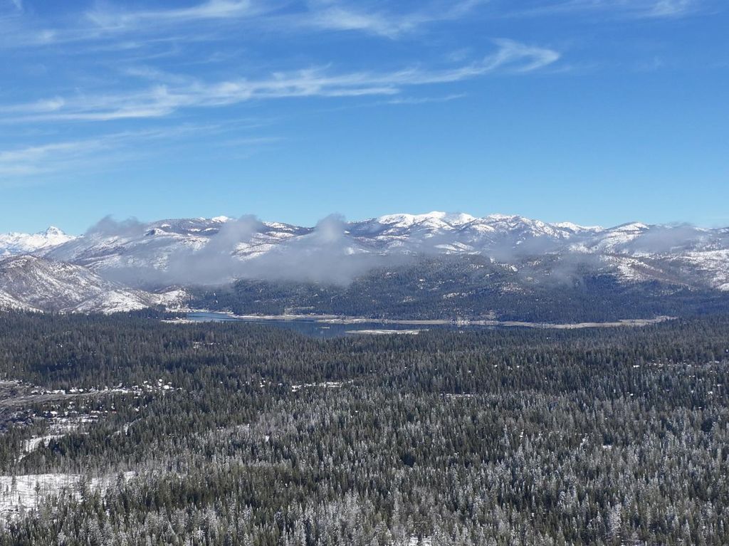 Image 9 of property listing at 42521 Opal Lane, Shaver Lake, CA 93664