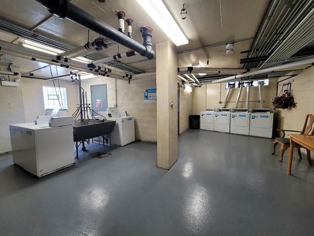 7333 N Ridge Boulevard 411, Chicago, IL 60645