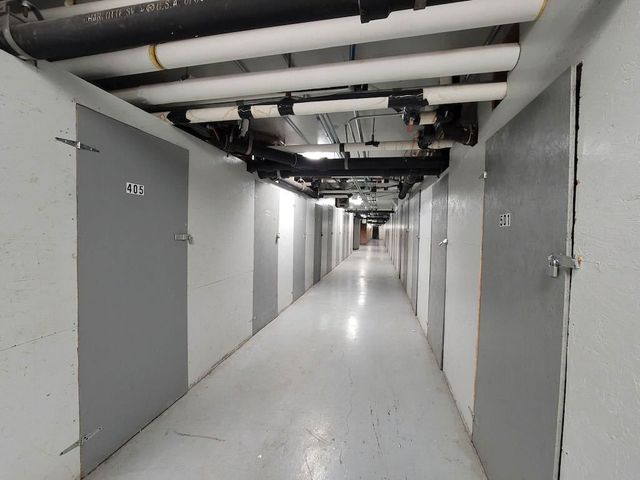 7333 N Ridge Boulevard 411, Chicago, IL 60645