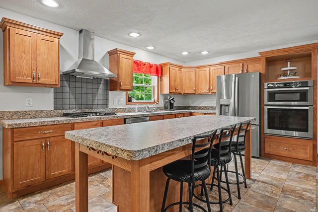 29983 County Road 108, Elkhart, IN 46514