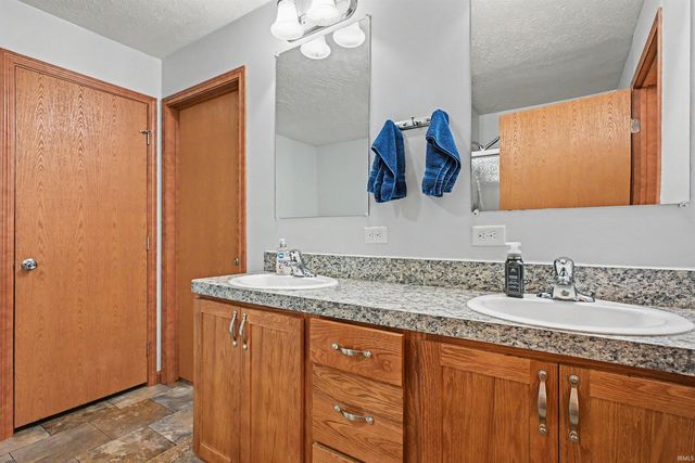 29983 County Road 108, Elkhart, IN 46514