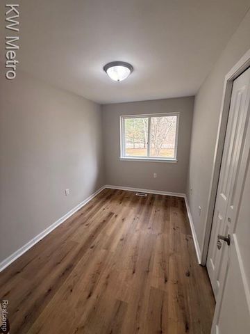 510 E Golden Pond Road, Midland, MI 48642