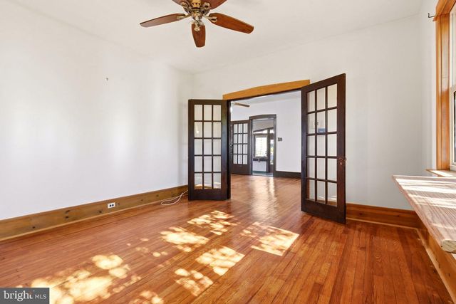 88 MANOR AVE, Oaklyn, NJ 08107