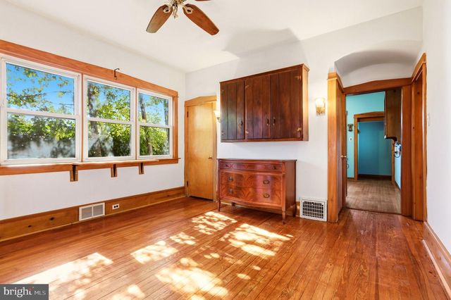 88 MANOR AVE, Oaklyn, NJ 08107