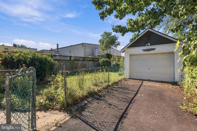 88 MANOR AVE, Oaklyn, NJ 08107
