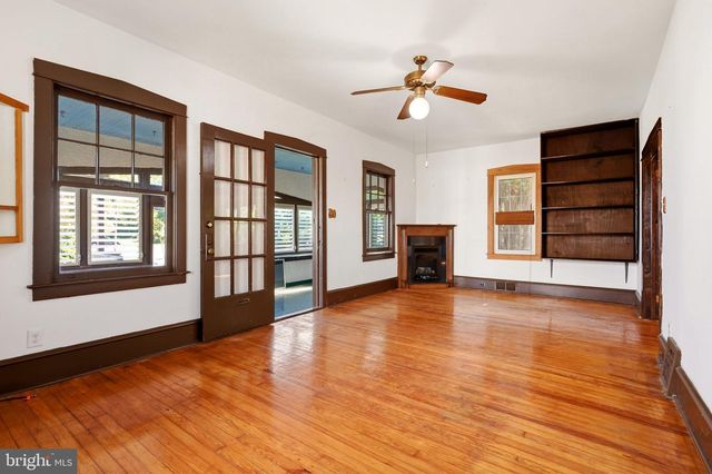 88 MANOR AVE, Oaklyn, NJ 08107