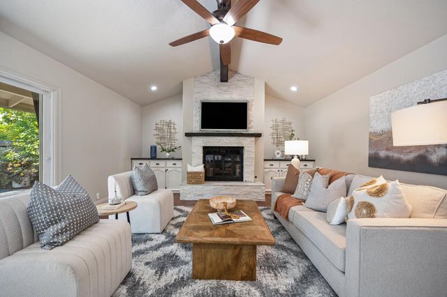 1338 Ridgedale Ct, Roseville, CA 95661