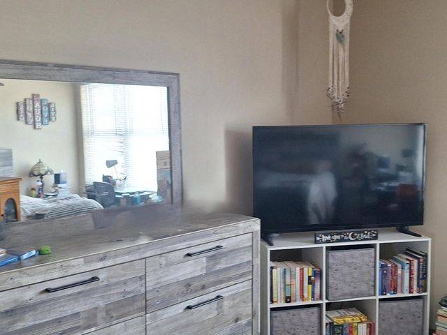 908 12th AVENUE S, Onalaska, WI 54650