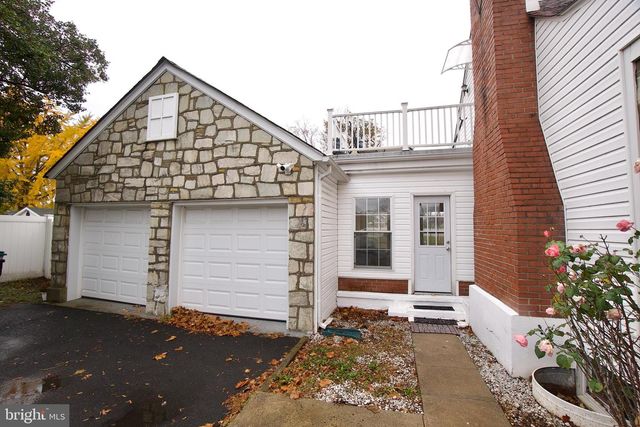 907 BATH RD, Bristol, PA 19007