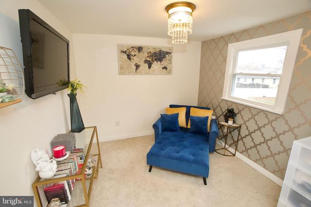 907 BATH RD, Bristol, PA 19007