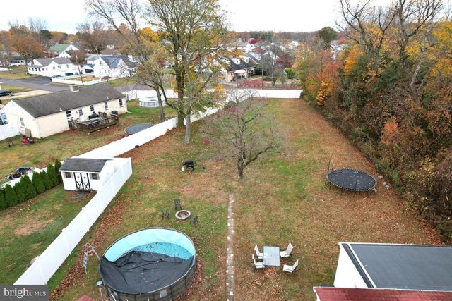 907 BATH RD, Bristol, PA 19007