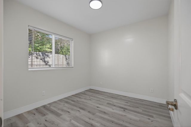 5960 Cortes Ct, Sacramento, CA 95824