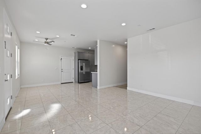 5960 Cortes Ct, Sacramento, CA 95824