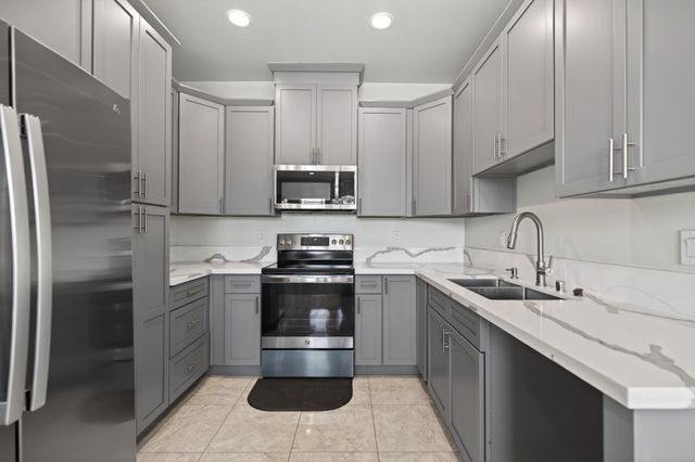 5960 Cortes Ct, Sacramento, CA 95824