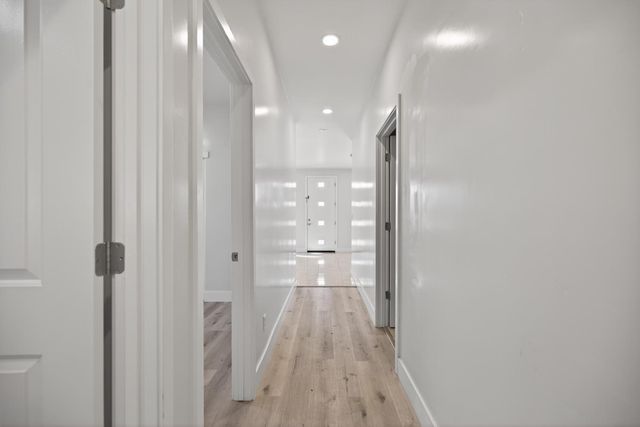 5960 Cortes Ct, Sacramento, CA 95824