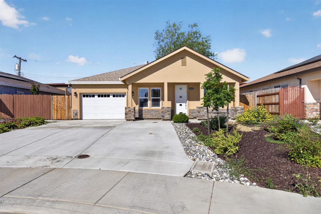 5960 Cortes Ct, Sacramento, CA 95824