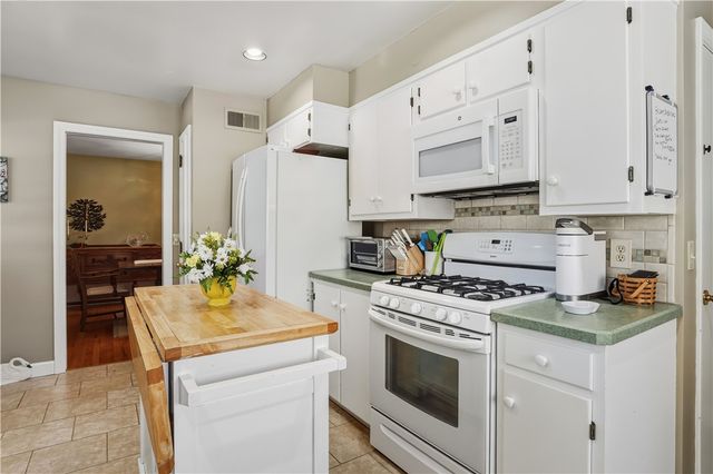 96 Greenridge Drive East, Elmira, NY 14905