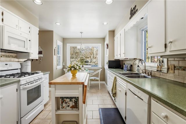 96 Greenridge Drive East, Elmira, NY 14905