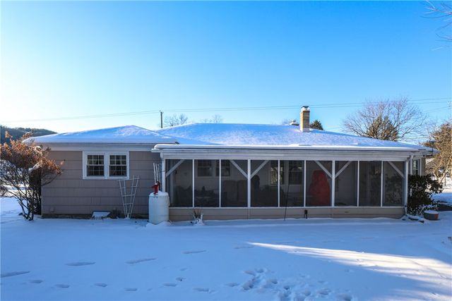 96 Greenridge Drive East, Elmira, NY 14905