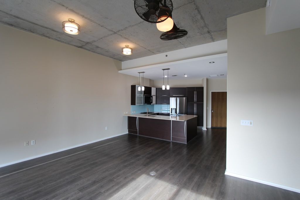 700 12th Ave S Unit 807, Nashville, TN 37203