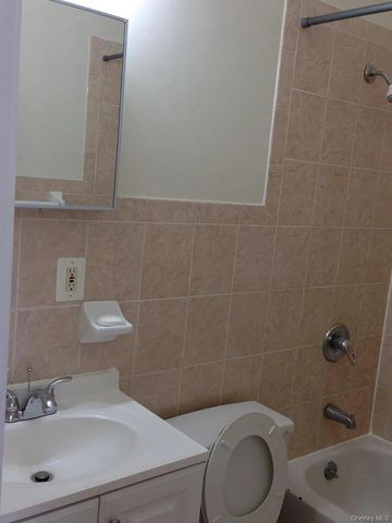 9718 125th Street, Richmond Hill, NY 11419