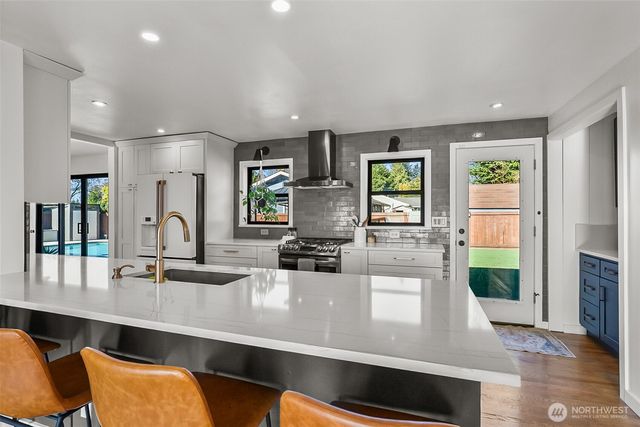 9619 224th Street SW, Edmonds, WA 98020